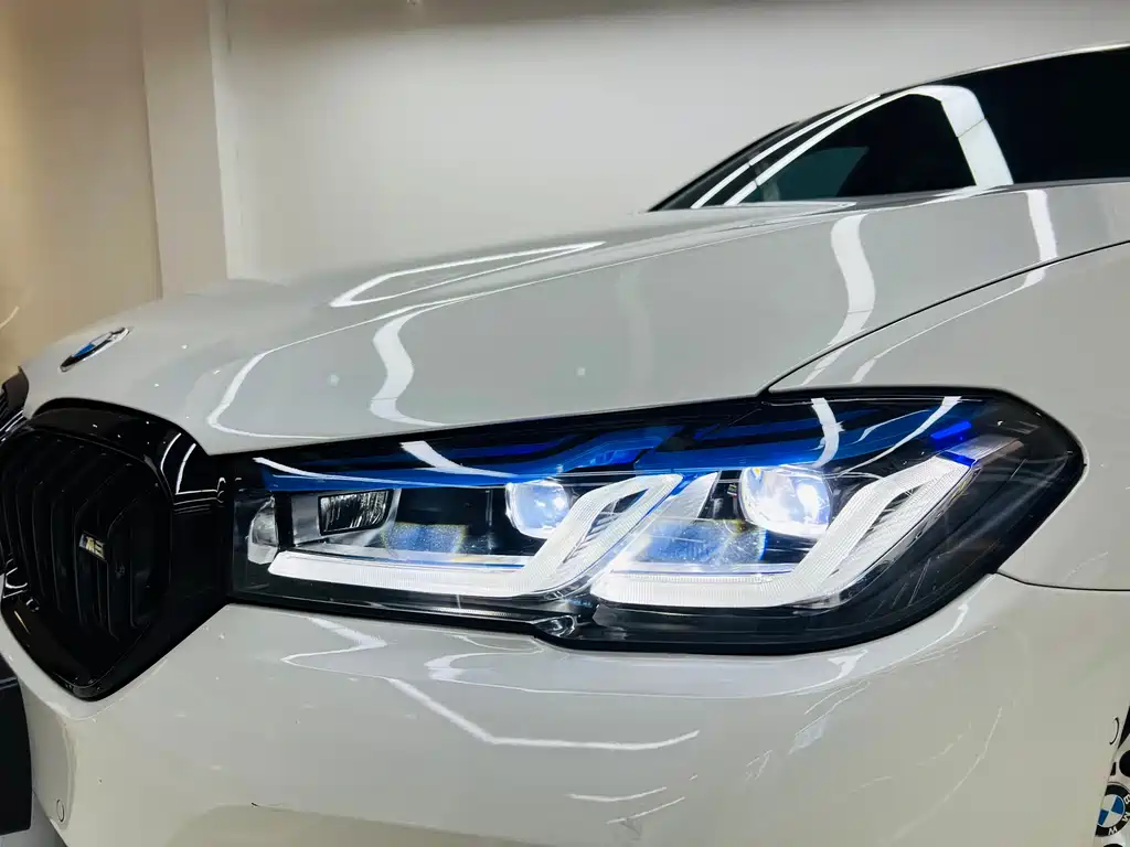 BMW 5 Series 2018 530Li Exclusive M Sports Package купить на сайте DeffCars