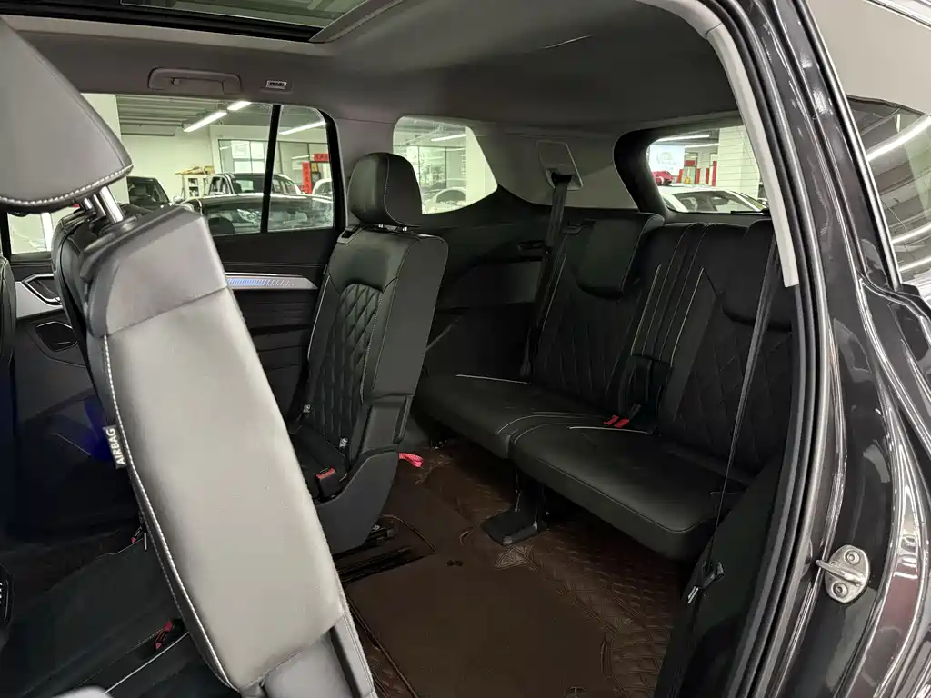 Lanjing 2022 530TSI four-wheel drive flagship Shengjing Edition Pro 7 seats купить на сайте DeffCars