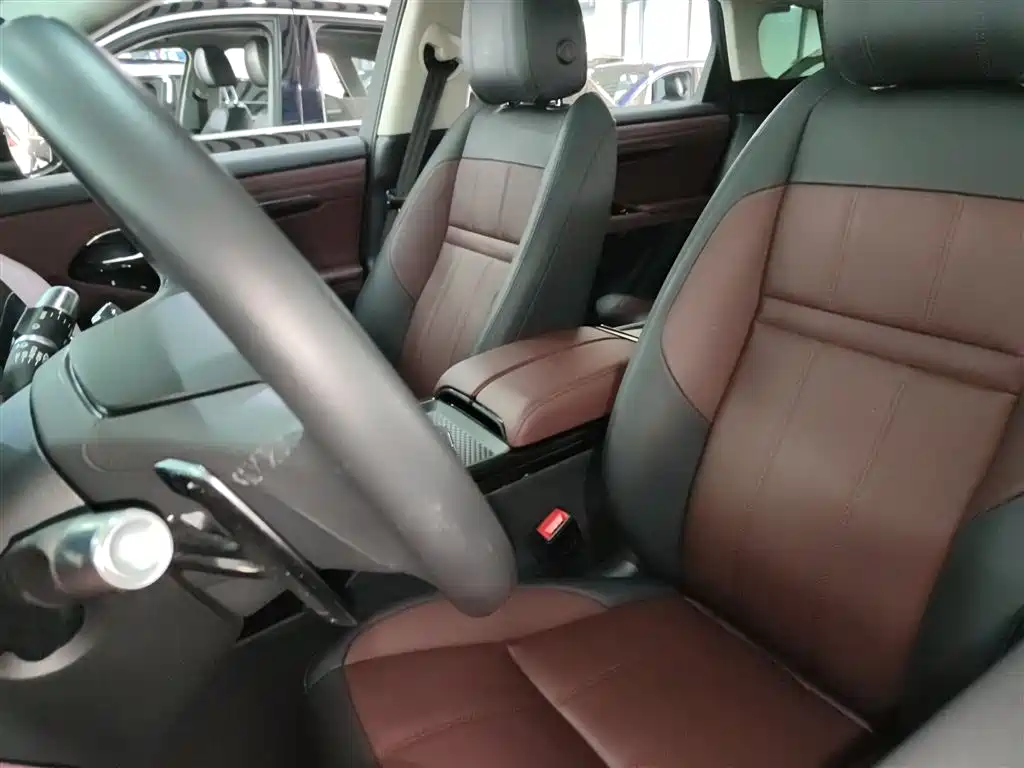 Range Rover Evoque 2021 Evoque L 249PS R-Dynamic SE Deluxe Edition купить на сайте DeffCars