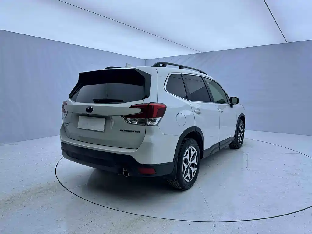Forester 2022 2.0i AWD Deluxe Edition EyeSight купить на сайте DeffCars