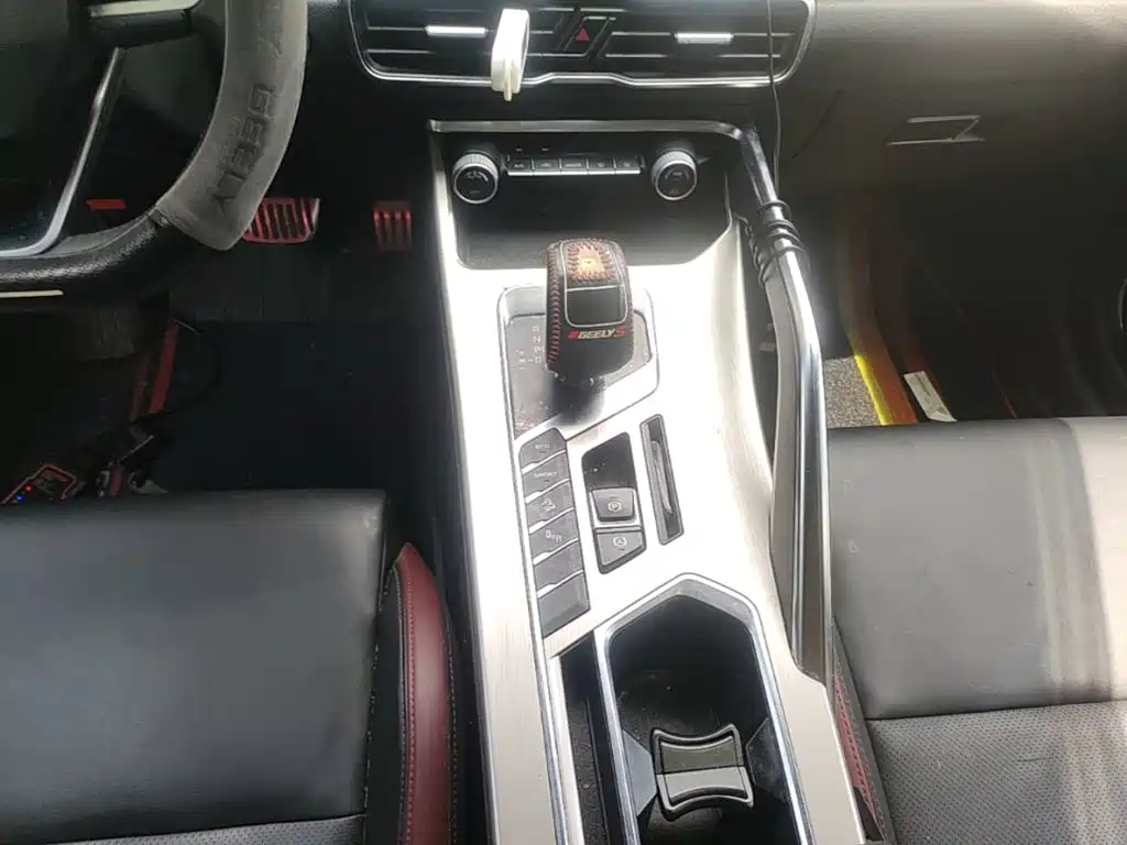 Binyue (Coolray) 2019 Sport 260T DCT Ranger Country V купить на сайте DeffCars