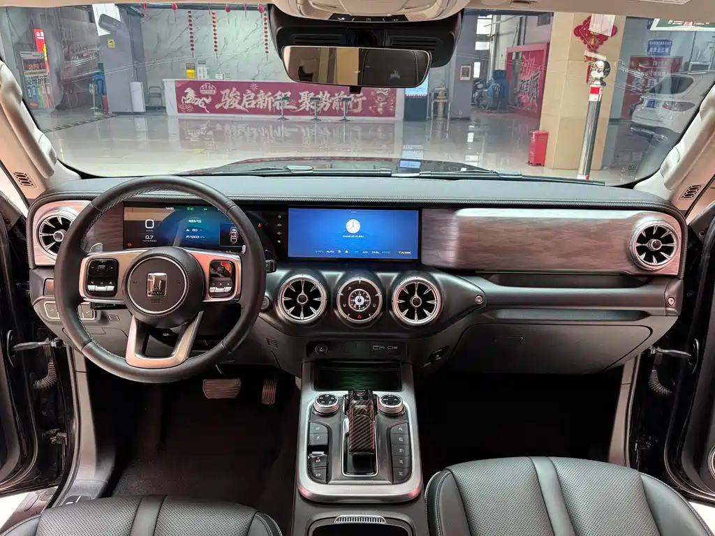 Tank 300 2021 Off-Road Version 2.0T Conqueror купить на сайте DeffCars