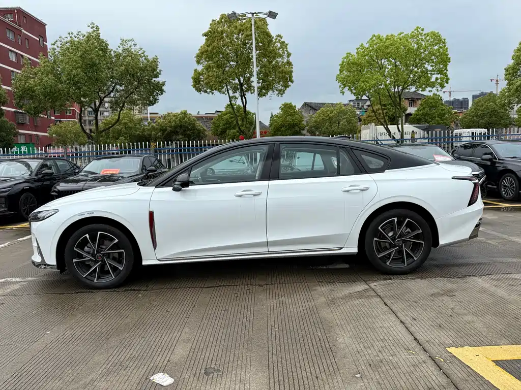 Hongqi H6 2025 2.0T Zhiyuan Edition купить на сайте DeffCars