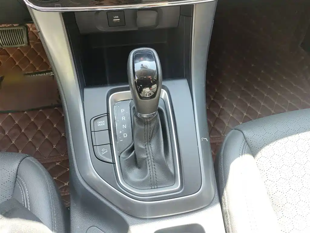 Beijing Hyundai ix35 2018 2.0L automatic two-wheel drive Zhiyong·Enjoy Edition купить на сайте DeffCars