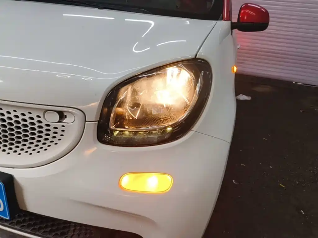 smart forfour 2016 1.0L 52kW passion version купить на сайте DeffCars