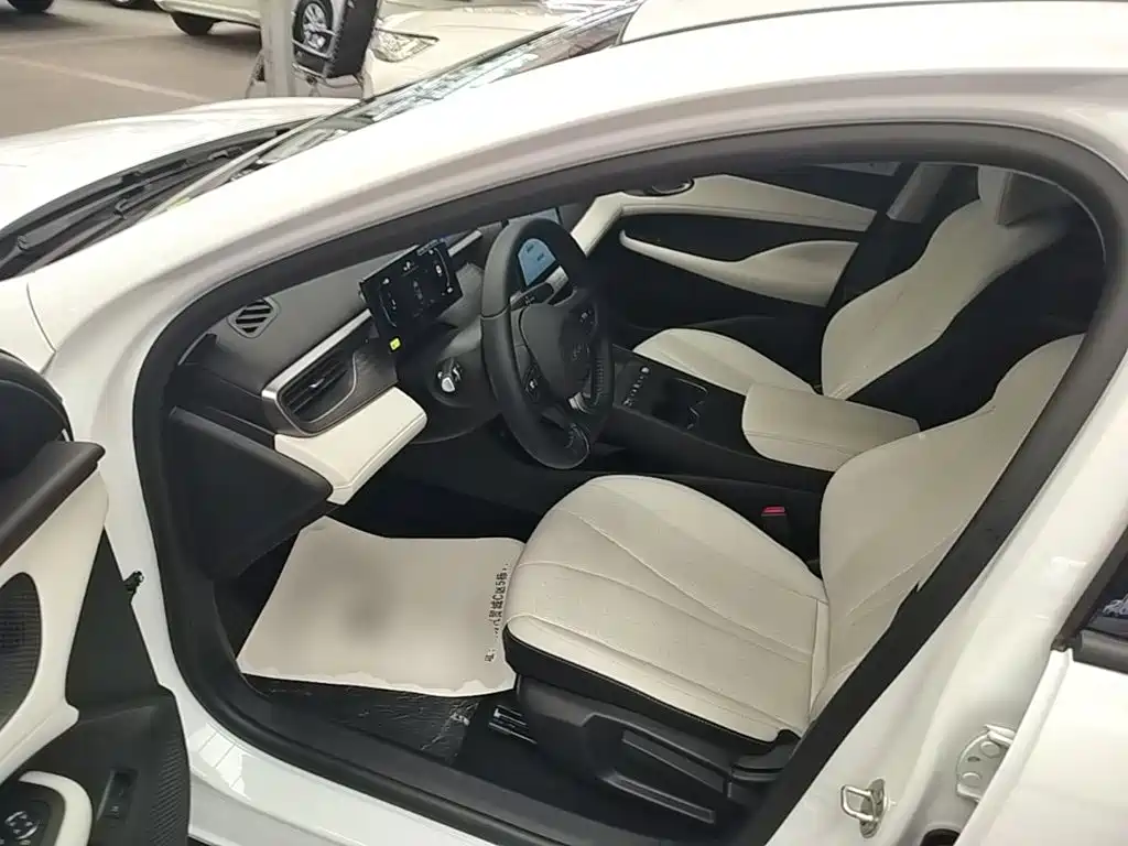 Seal 05 DM-i 2026 DM-i 128KM luxury model купить на сайте DeffCars