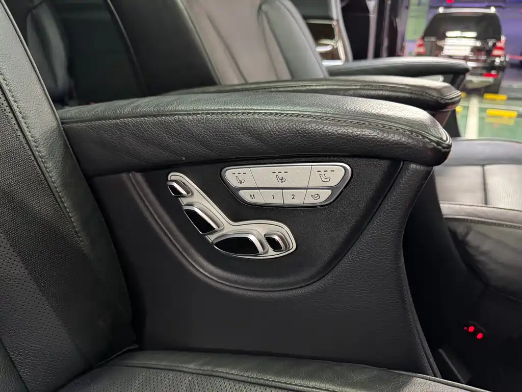 Mercedes-Benz V-Class 2017 V 260 L Premium Extended Edition купить на сайте DeffCars