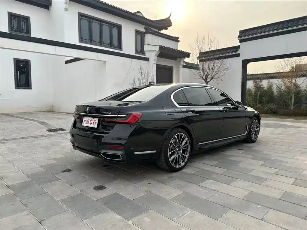 BMW 7 Series 2021 740Li xDrive Executive M Sports Package купить на сайте DeffCars