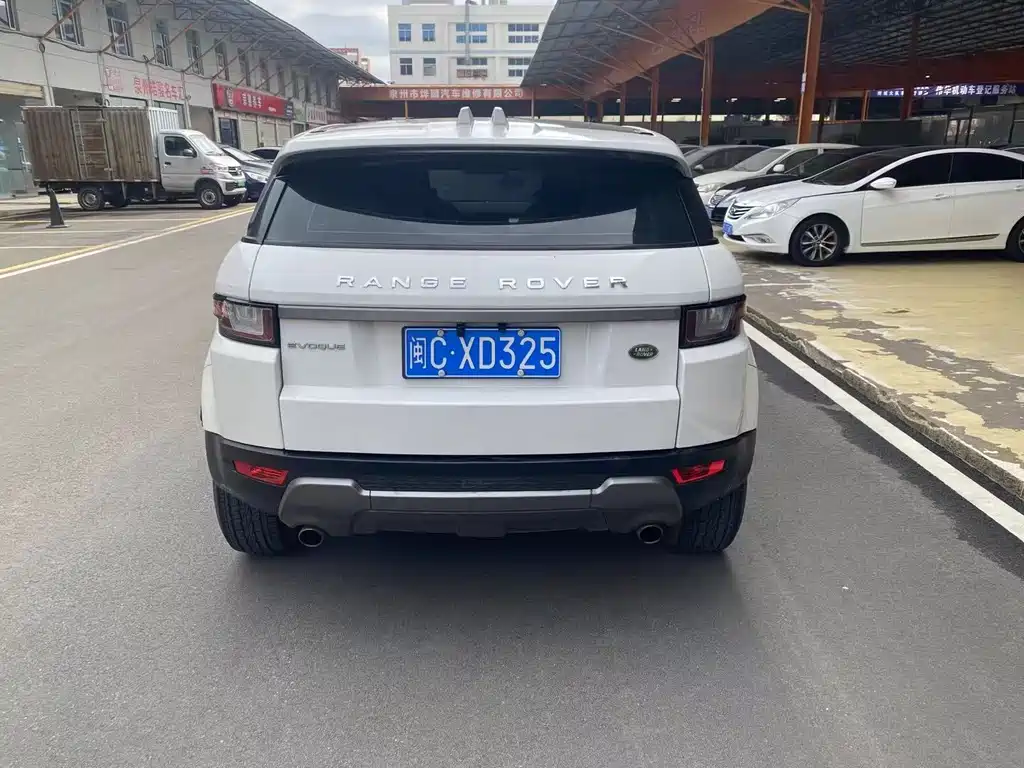 Range Rover Evoque 2018 240PS PURE Fashion Edition купить на сайте DeffCars