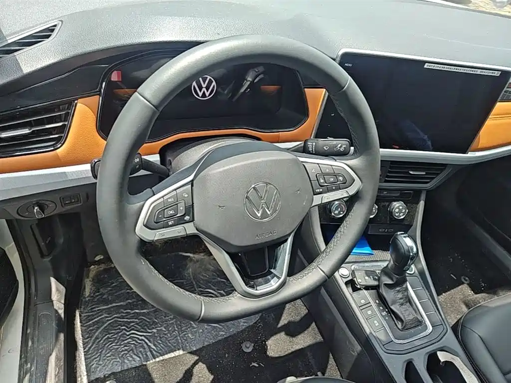 Bora 2025 facelift 200TSI DSG Yuexing Navigation Edition купить на сайте DeffCars