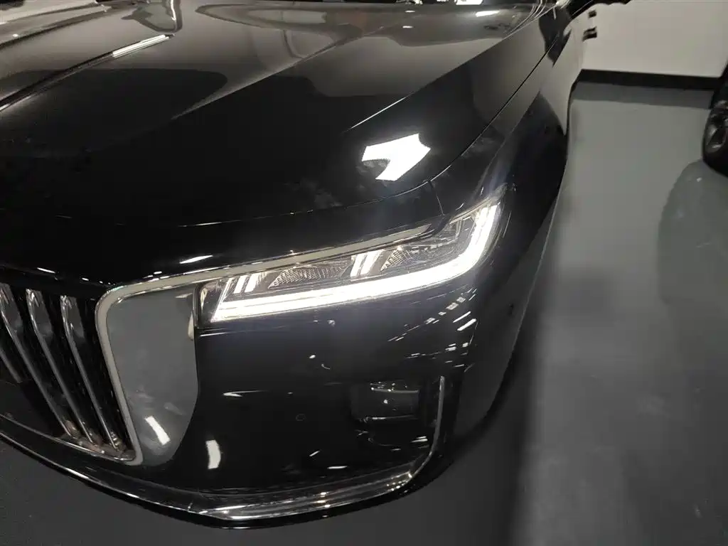 Hongqi H9 2020 2.0T Zhilian Qichang Edition купить на сайте DeffCars