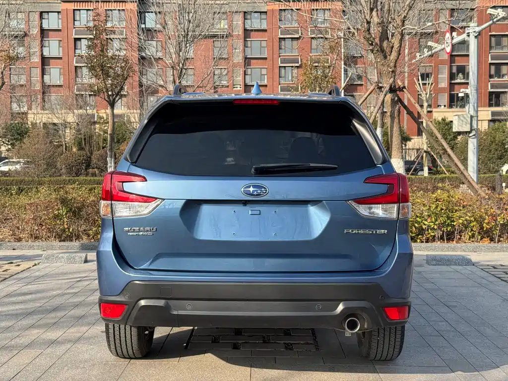 Forester 2022 2.0i AWD Deluxe Edition EyeSight купить на сайте DeffCars