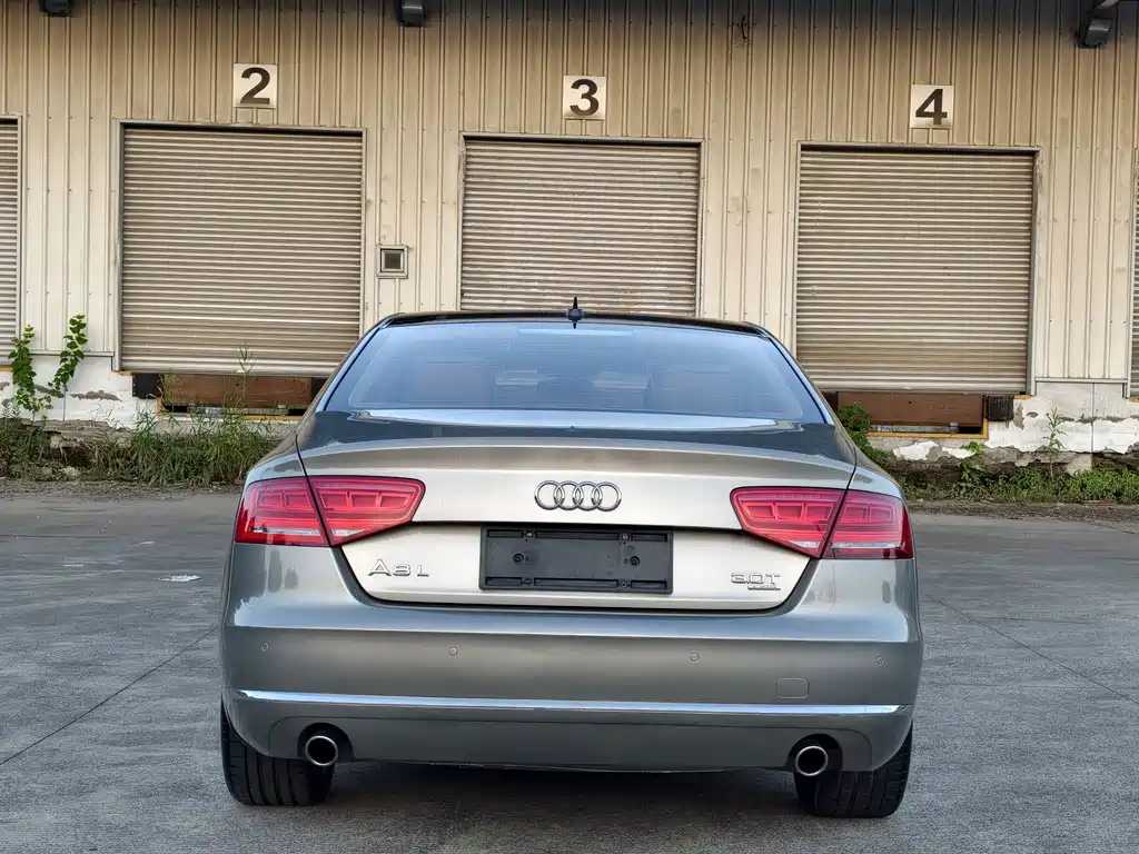 Audi A8 2011 A8L 3.0 TFSI quattro comfort type 245kW купить на сайте DeffCars