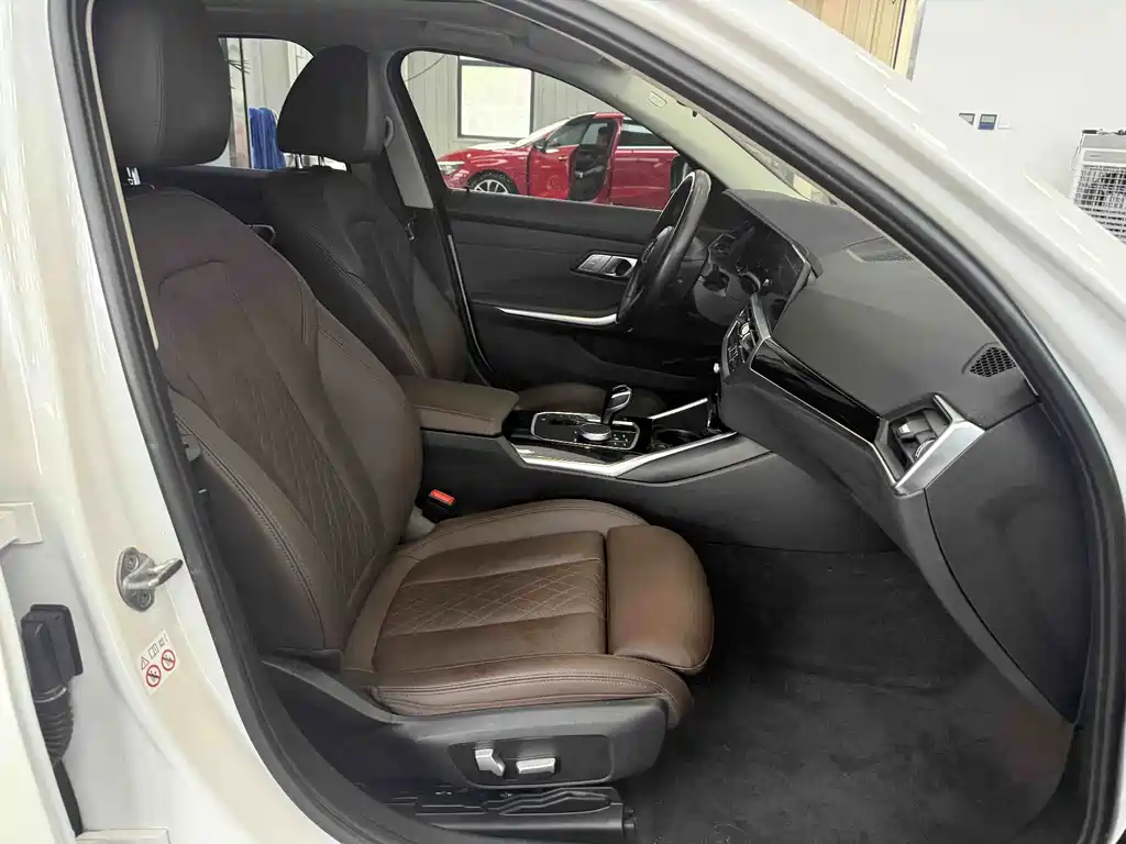 BMW 3 Series 2022 320Li M Sports Package купить на сайте DeffCars