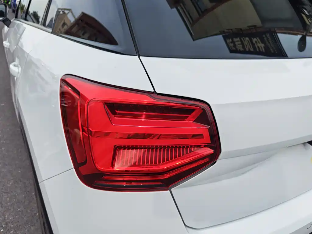 Audi Q2L 2018 35 TFSI Fashionable and Dynamic National VI купить на сайте DeffCars