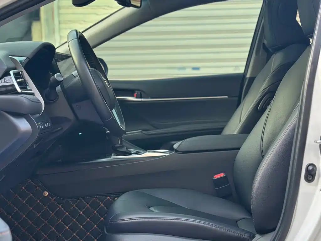 Camry 2023 2.5G Deluxe Edition купить на сайте DeffCars
