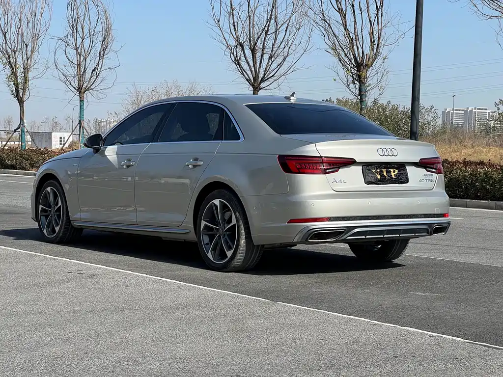 Audi A4L 2019 40 TFSI Sports National VI купить на сайте DeffCars