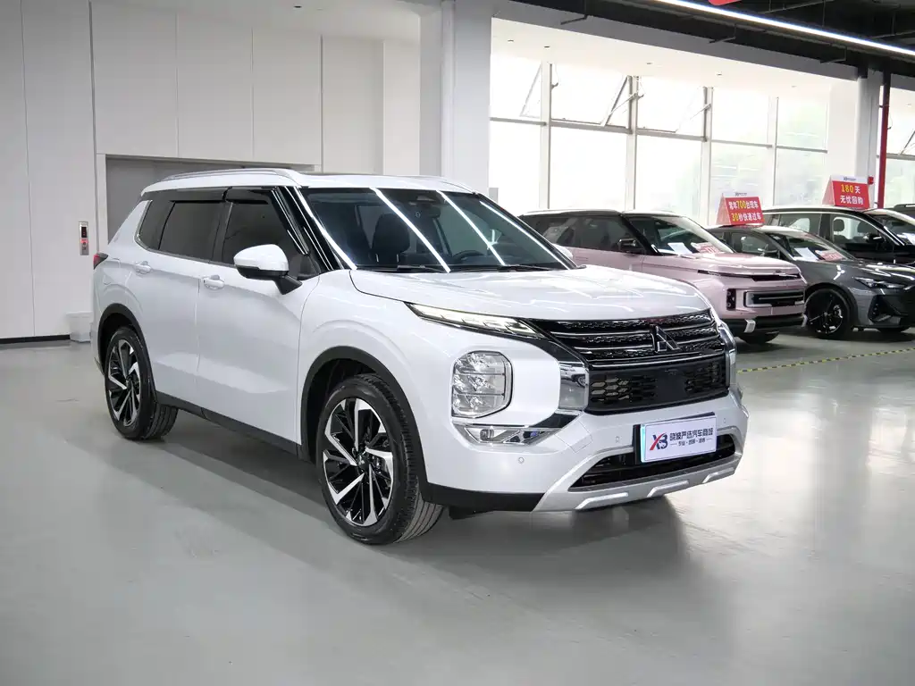 Outlander 2023 1.5T CVT four-wheel drive premium version 7 seats купить на сайте DeffCars