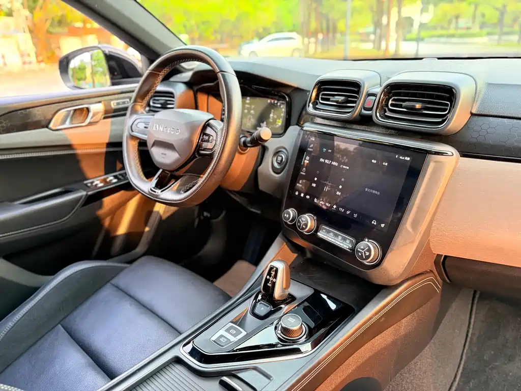 Lynk & Co 03 2022 2.0TD DCT Pro купить на сайте DeffCars