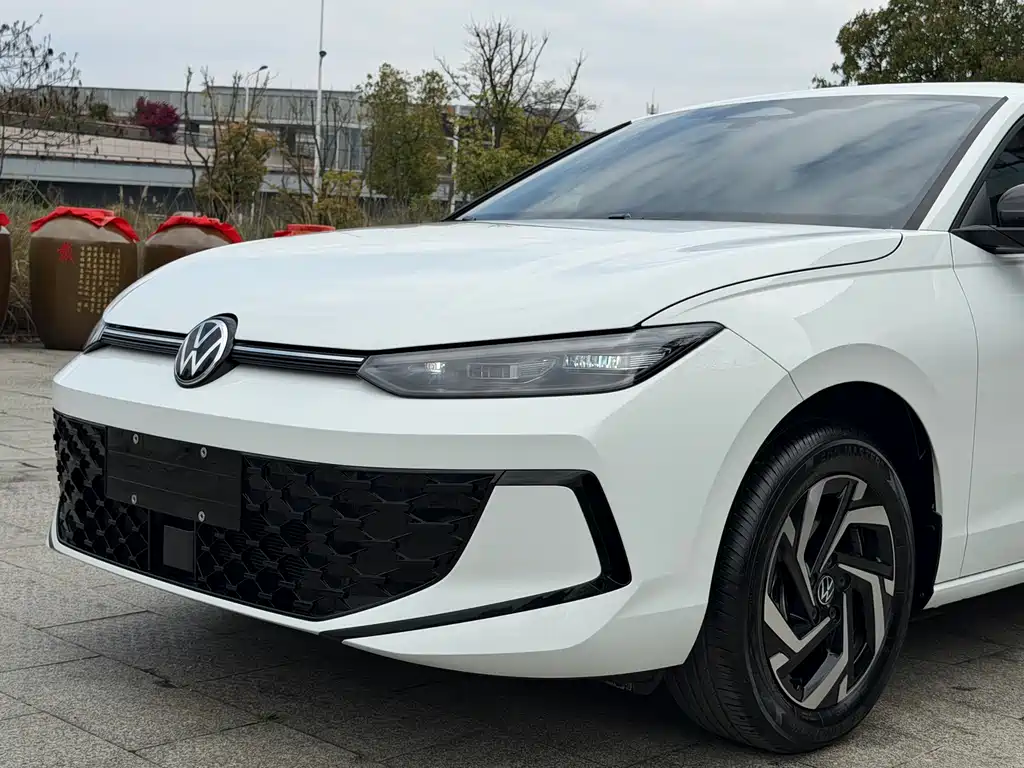 Lavida 2026 1.5L automatic 5 million version купить на сайте DeffCars