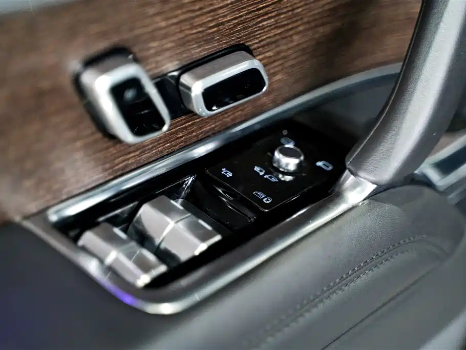 Range Rover 2023 3.0 L6 360PS Grand Edition купить на сайте DeffCars