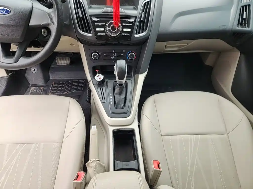 Focus 2017 sedan 1.6L automatic comfort smart mobility version купить на сайте DeffCars