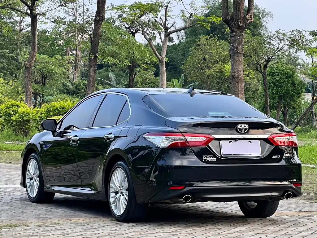 Camry 2018 2.5G Deluxe Edition купить на сайте DeffCars