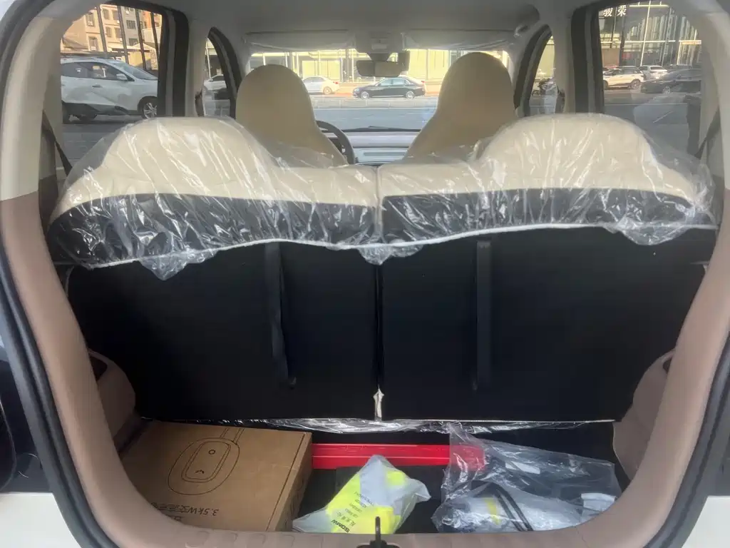 Hongguang MINIEV 2025 fourth generation four-door version advanced model купить на сайте DeffCars