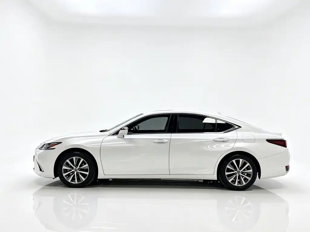 Lexus ES 2020 200 Excellence Edition купить на сайте DeffCars