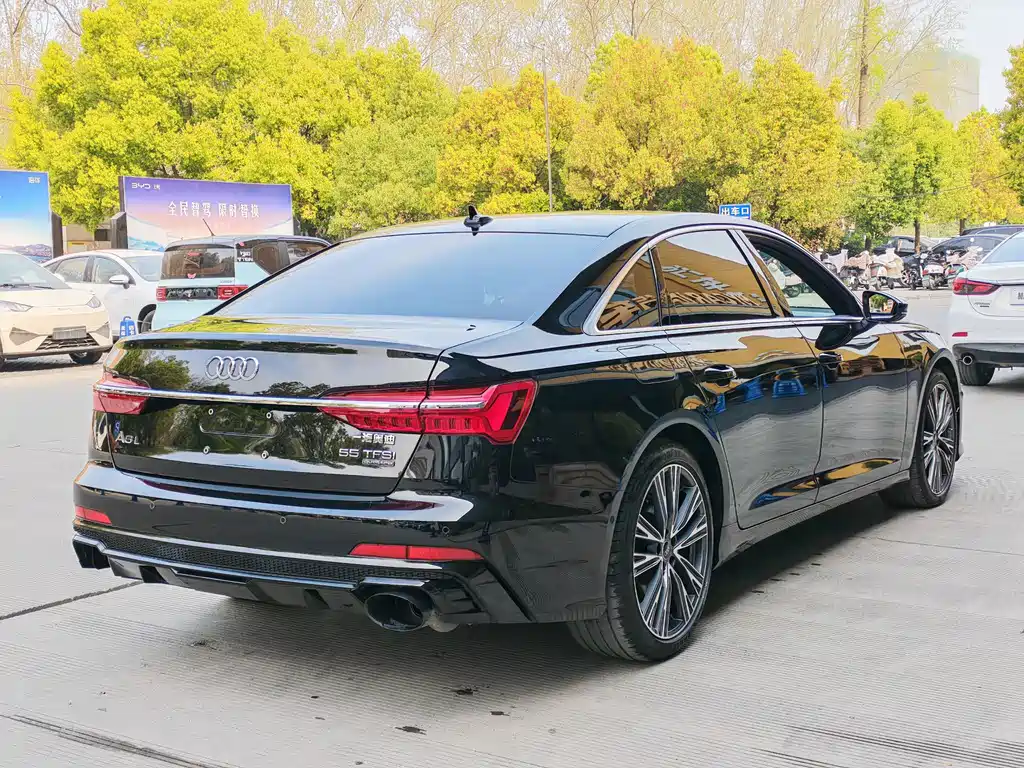 Audi A6L 2023 55 TFSI quattro exclusive dynamic model купить на сайте DeffCars
