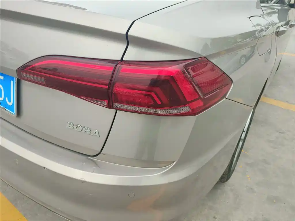Bora 2020 1.5L automatic comfort model купить на сайте DeffCars