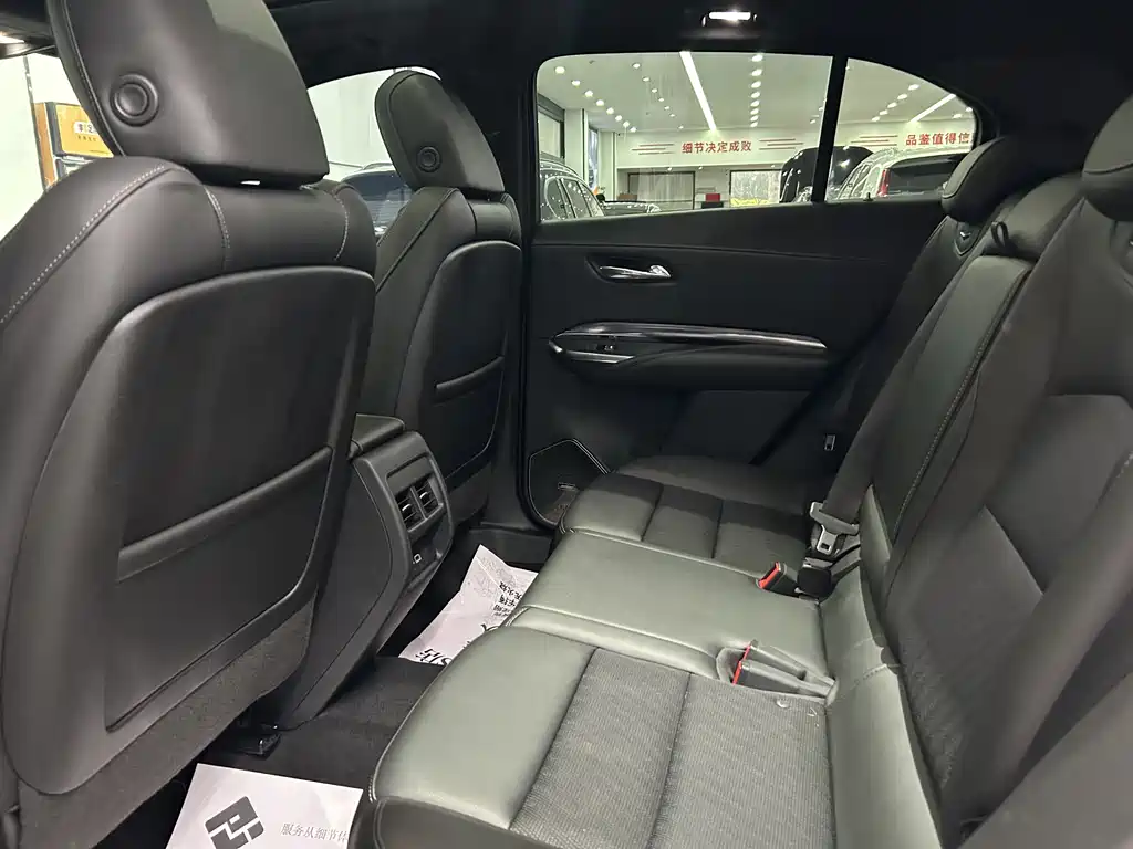 Cadillac XT4 2021 28T two-wheel drive technology купить на сайте DeffCars