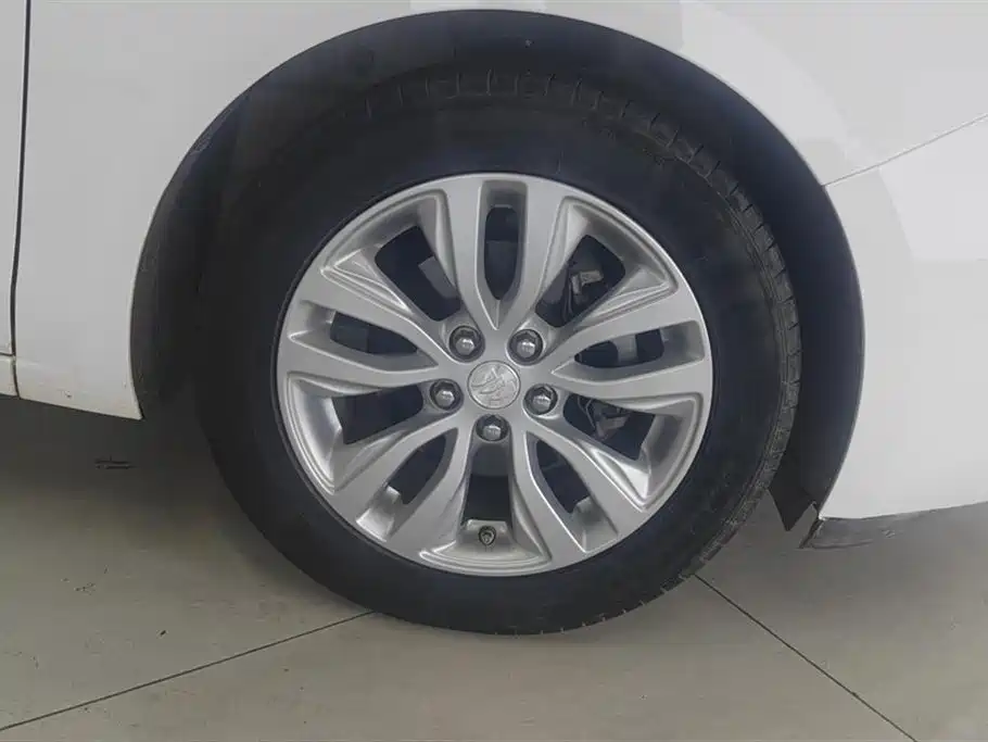 Yinglang 2018 15T Manual Elite National V купить на сайте DeffCars