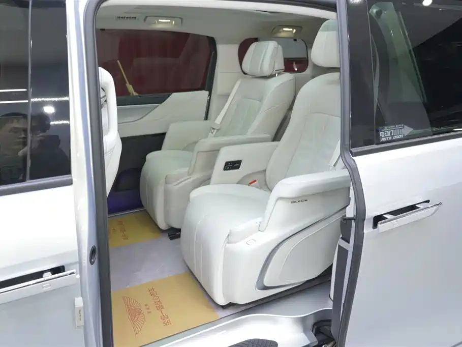 Buick GL8 New Energy 2024 Lu Zun Exclusive Edition 7 seats купить на сайте DeffCars