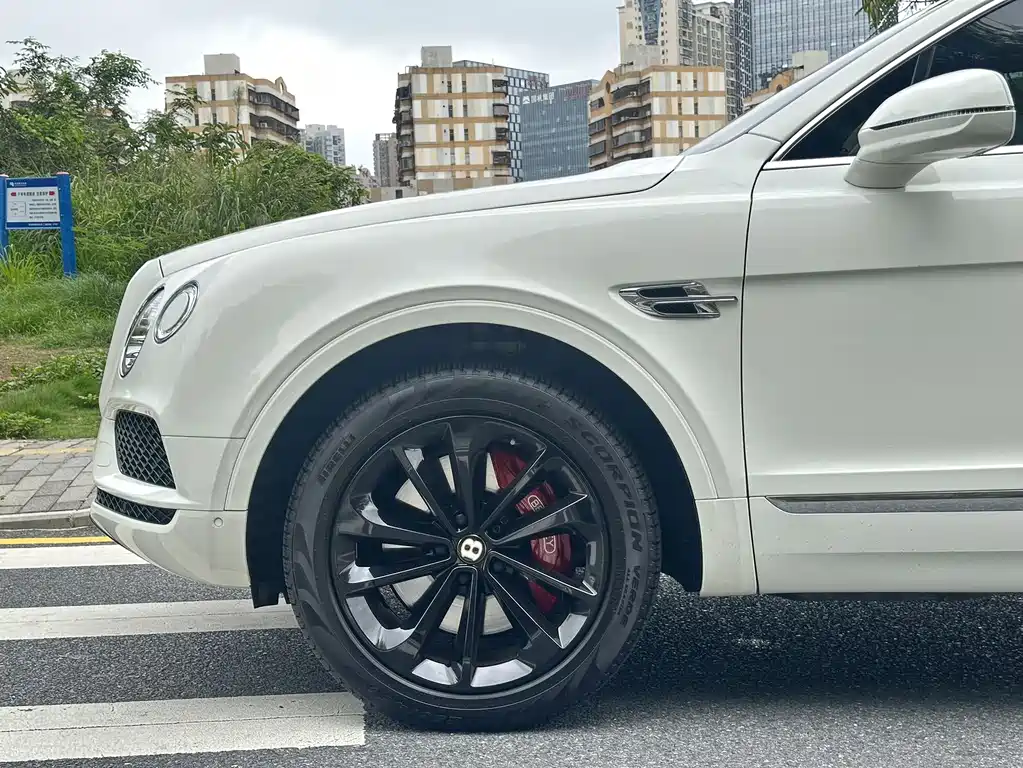 Bentayga 2018 4.0T V8 купить на сайте DeffCars