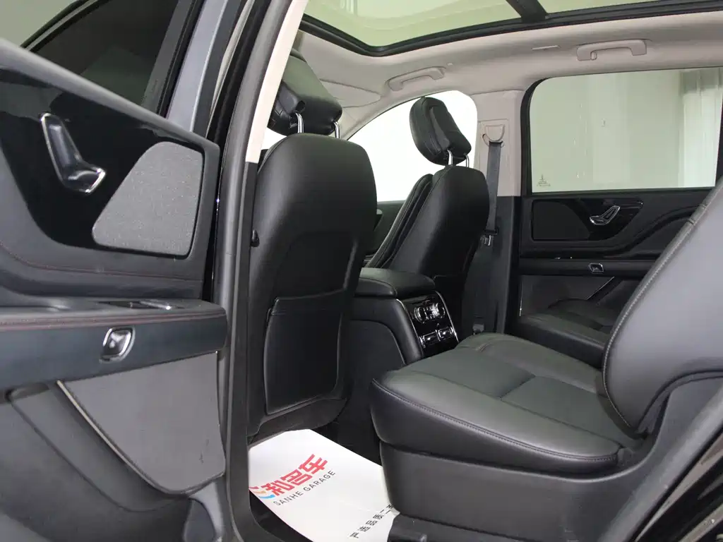 Aviator 2023 3.0T V6 four-wheel drive exclusive cruise version, six seats купить на сайте DeffCars