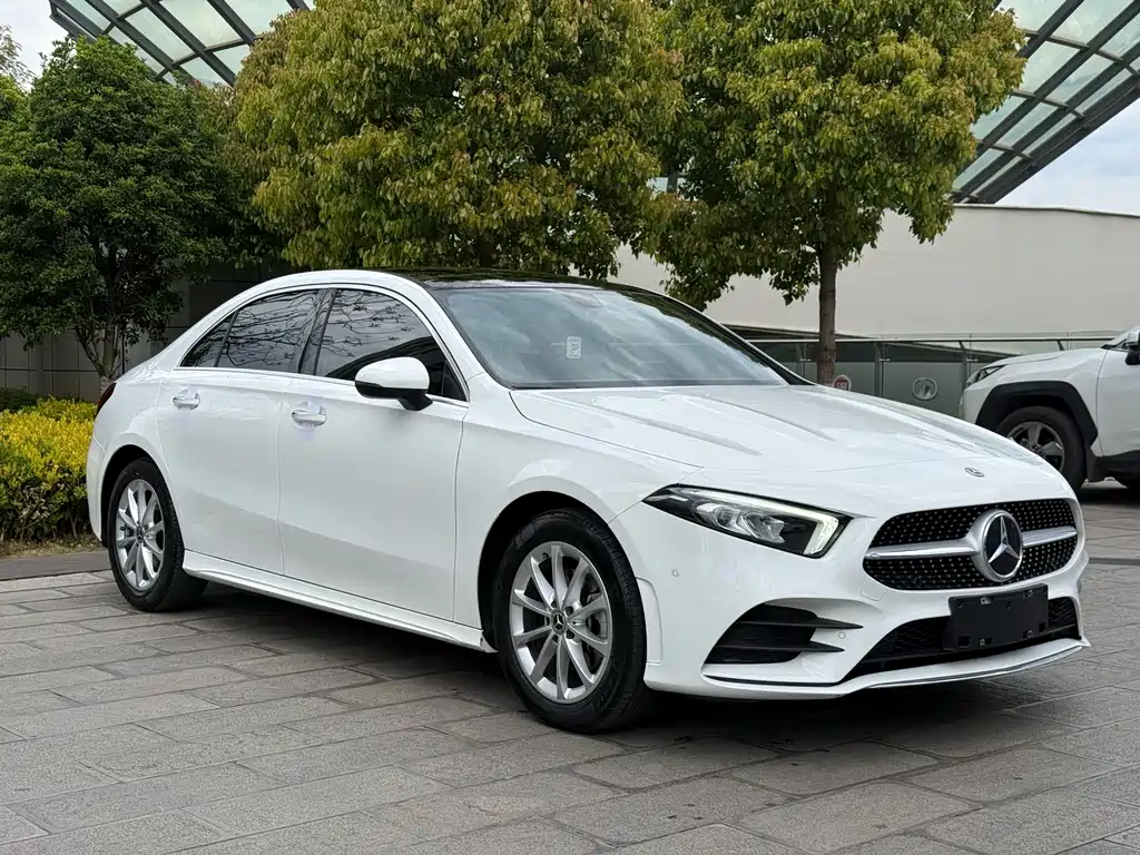 Mercedes-Benz A-Class 2021 A 200 L Sports Sedan Dynamic Type купить на сайте DeffCars
