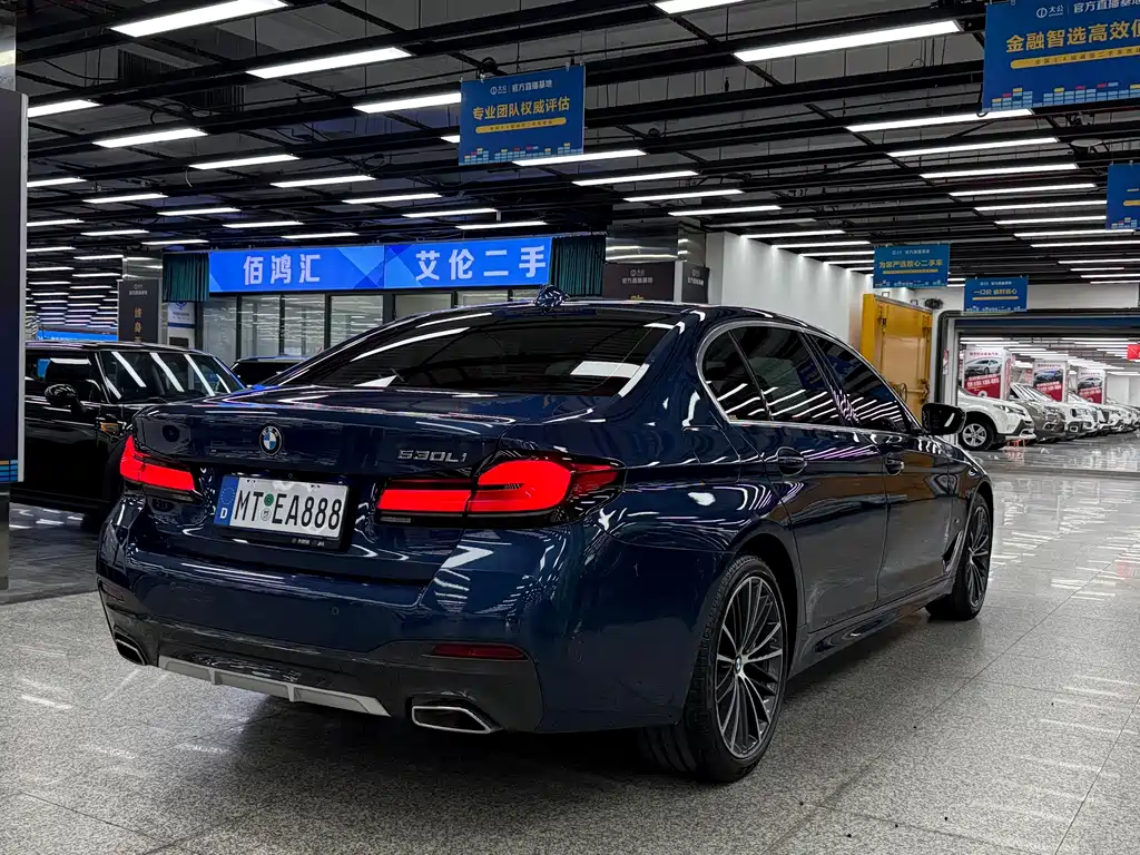 BMW 5 Series 2021 530Li Leading M Sports Package купить на сайте DeffCars