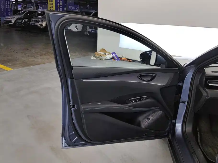 Seal 06 2025 DM-i Smart Driving Edition 120KM Exclusive Type купить на сайте DeffCars