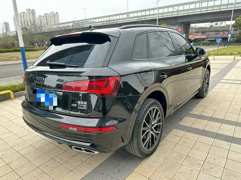 Audi Q5L 2024 45 TFSI luxury and dynamic model купить на сайте DeffCars
