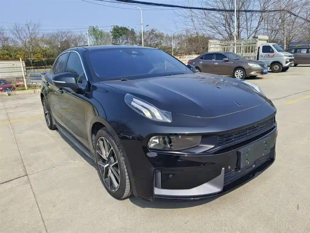 Lynk & Co 03 2019 1.5TD DCT Powerful Edition National VI купить на сайте DeffCars