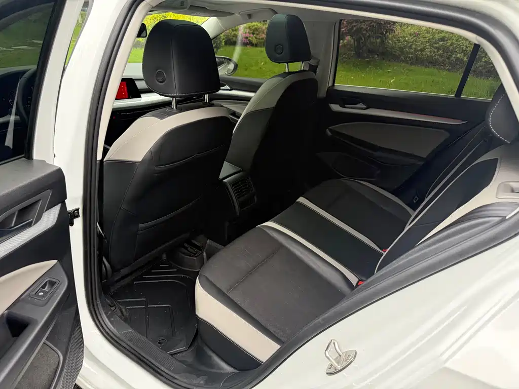 Golf 2021 280TSI DSG Pro First Edition купить на сайте DeffCars