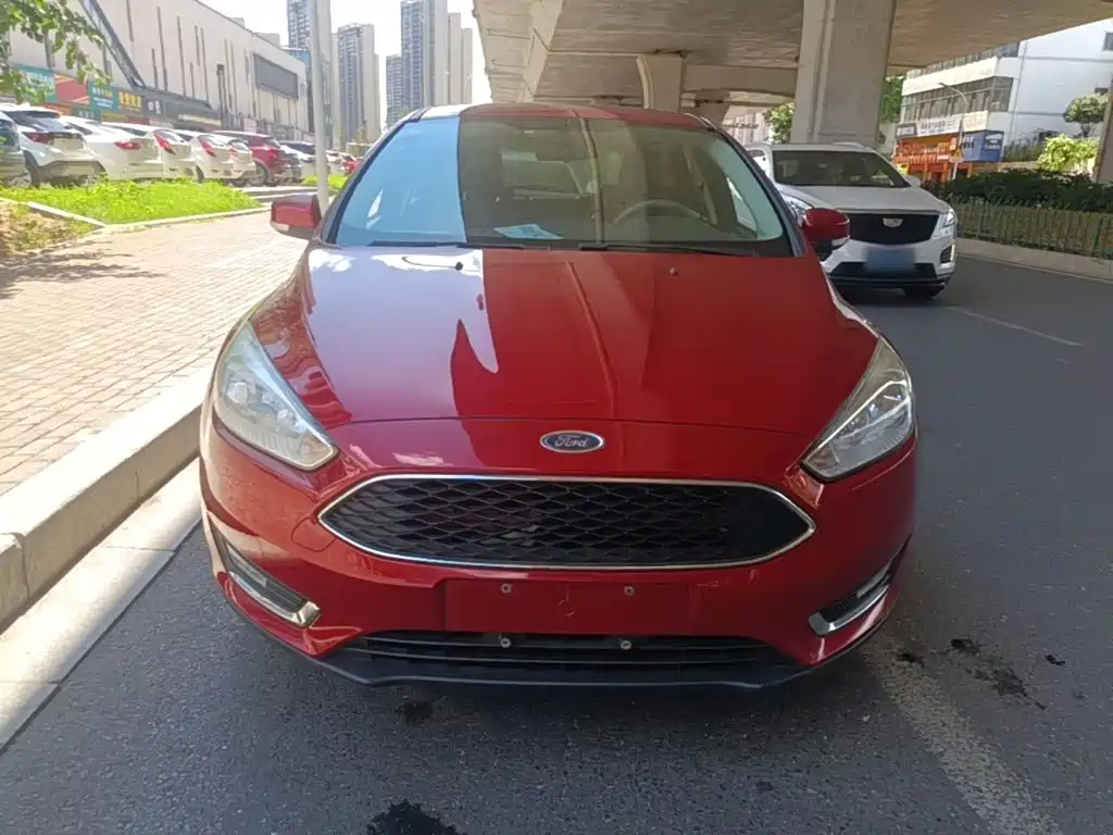 Focus 2015 hatchback 1.6L automatic fashion model купить на сайте DeffCars