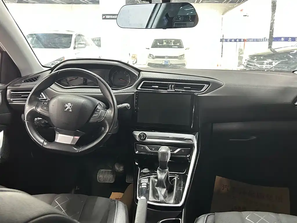 Peugeot 308 2016 1.6L automatic luxury version купить на сайте DeffCars