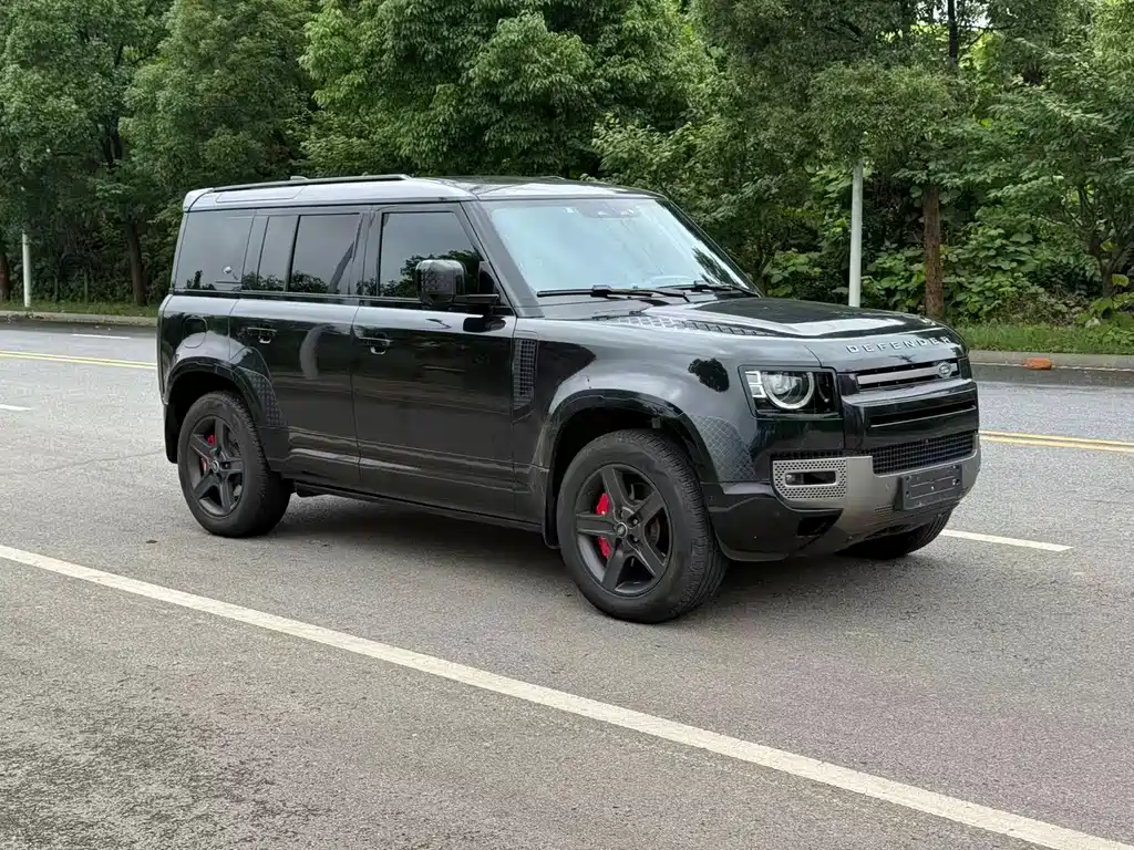 Land Rover Defender 2024 110 3.0T P400 Dark Special Edition купить на сайте DeffCars