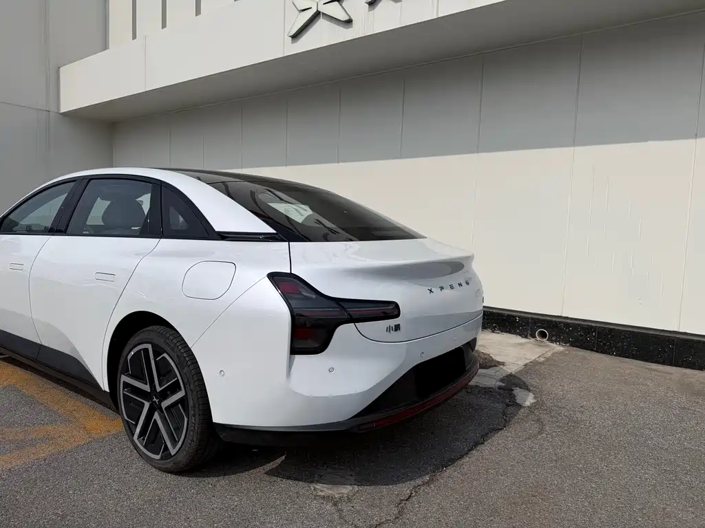 Xpeng MONA M03 2025 model 600 long battery life Max купить на сайте DeffCars