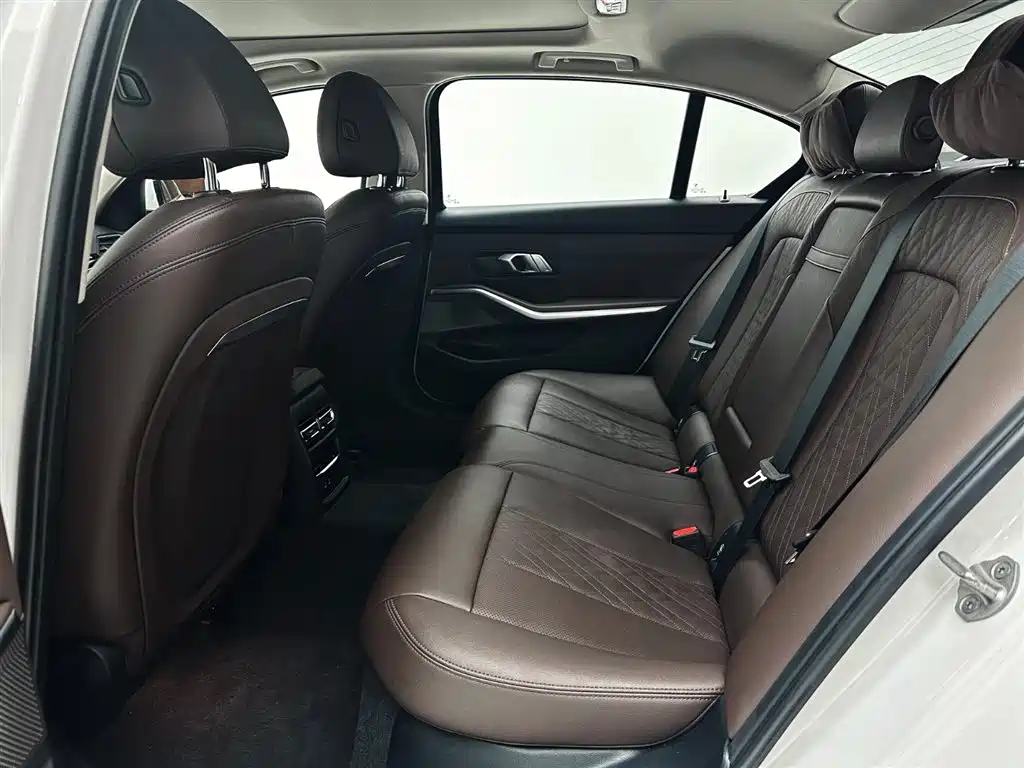 BMW 3 Series 2023 320Li M Sports Package купить на сайте DeffCars