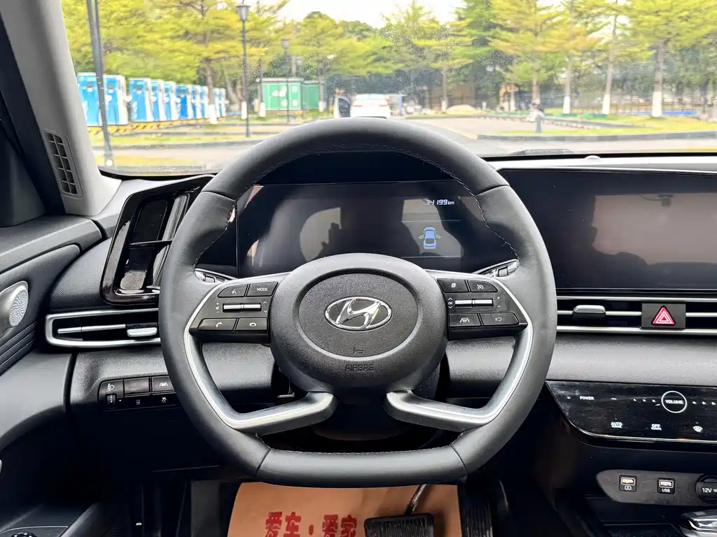 Elantra 2022 1.5L CVT LUX Premium Edition купить на сайте DeffCars