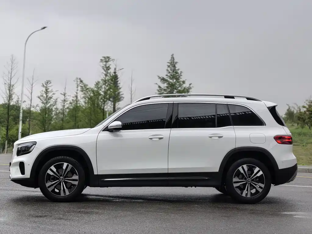 Mercedes-Benz GLB 2024 facelift GLB 200 dynamic version купить на сайте DeffCars
