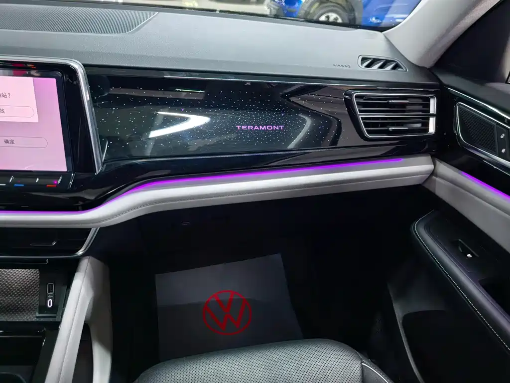 Touron 2021 380TSI four-wheel drive luxury version купить на сайте DeffCars